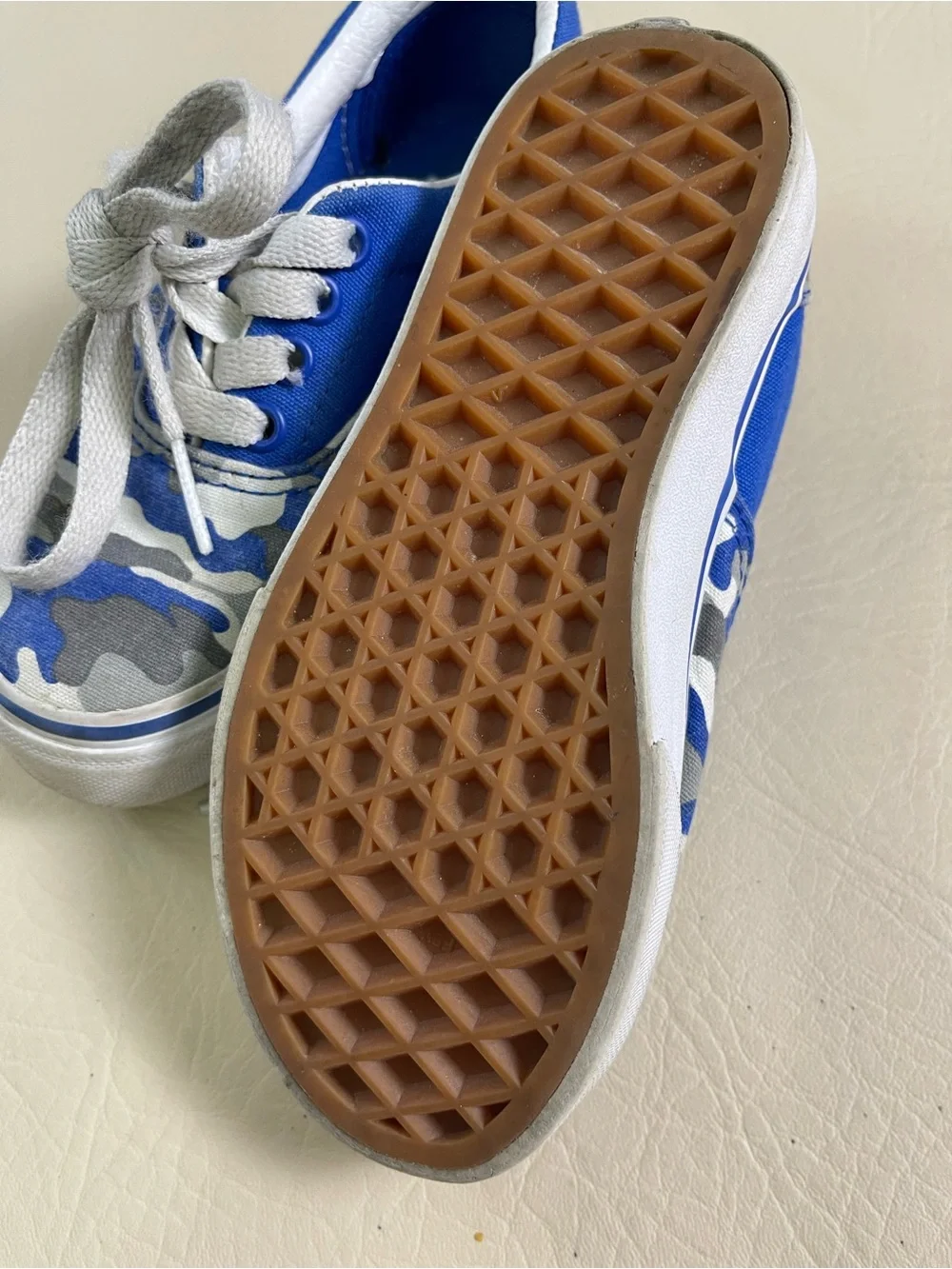 Vans Junior Era Youth Kids Skate Shoes (primary camo) kids 11